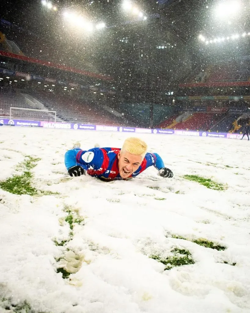 Víctor Felipe Méndez luego de anotar el gol del triunfo del CSKA Moscú. | Foto: PFC CSKA