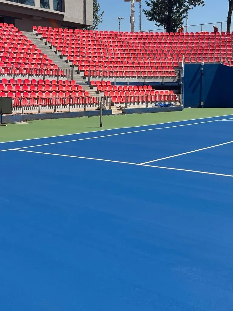 El increíble cambio de la cancha de tenis del Estadio Nacional. | Foto: Federación de Tenis de Chile