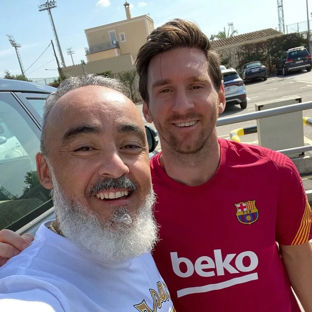 En Barcelona, Juan Ramírez también conoció a parte del plantel, entre ellos Lionel Messi | Instagram: Juan Ramírez