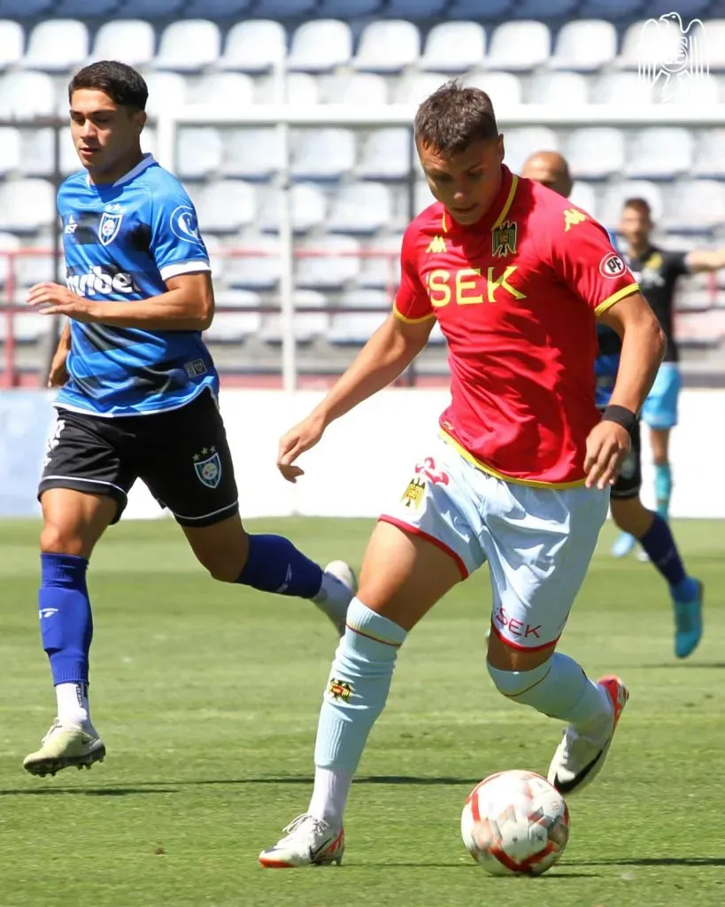 Bastián Yáñez en acción ante Huachipato (Comunicaciones Unión Española)