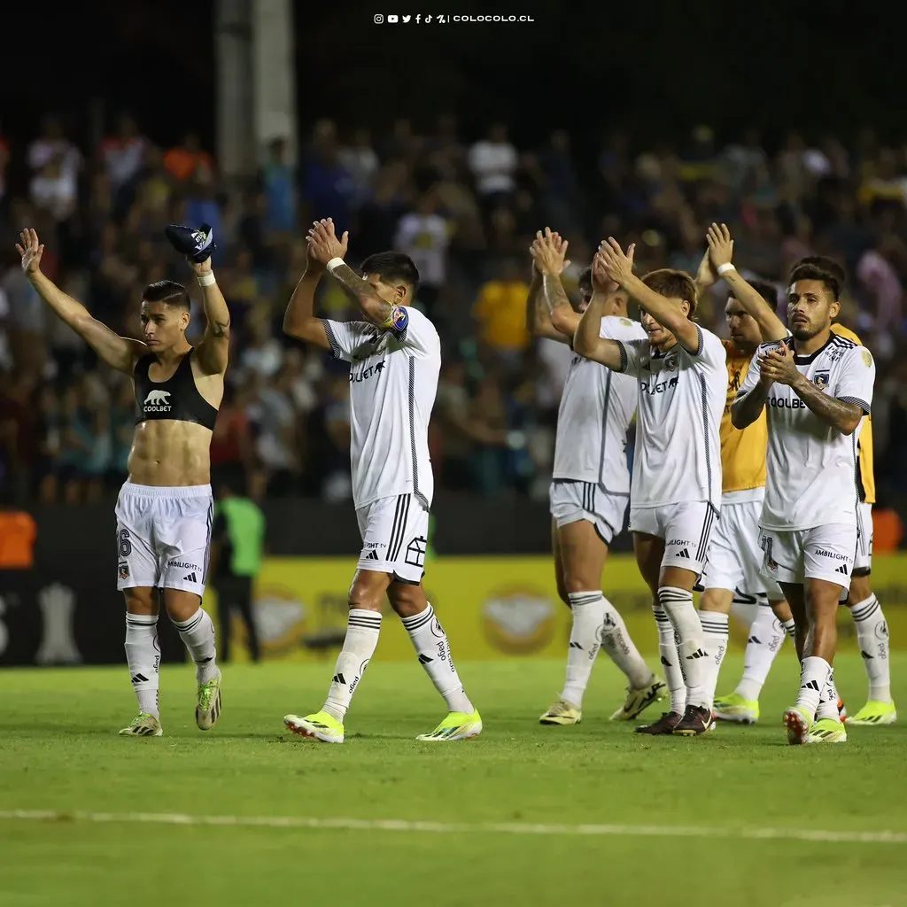 Colo Colo en el empate contra Sportivo Trinidense.