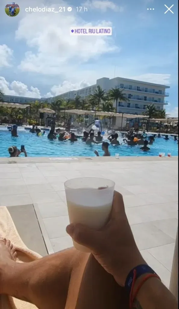 El capitán Marcelo Díaz en Cancún, recargando energías.