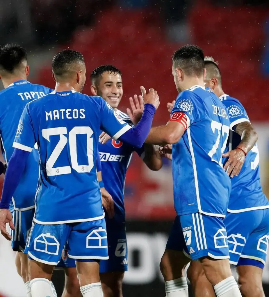 Lucas Assadi festeja otra victoria con Universidad de Chile. Foto: U de Chile.