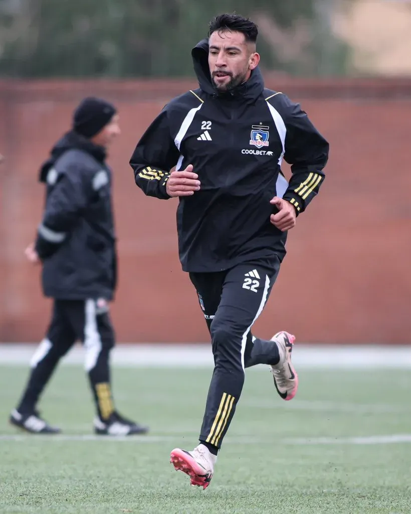 Isla ya destaca en los entrenamientos y será titular ante la U