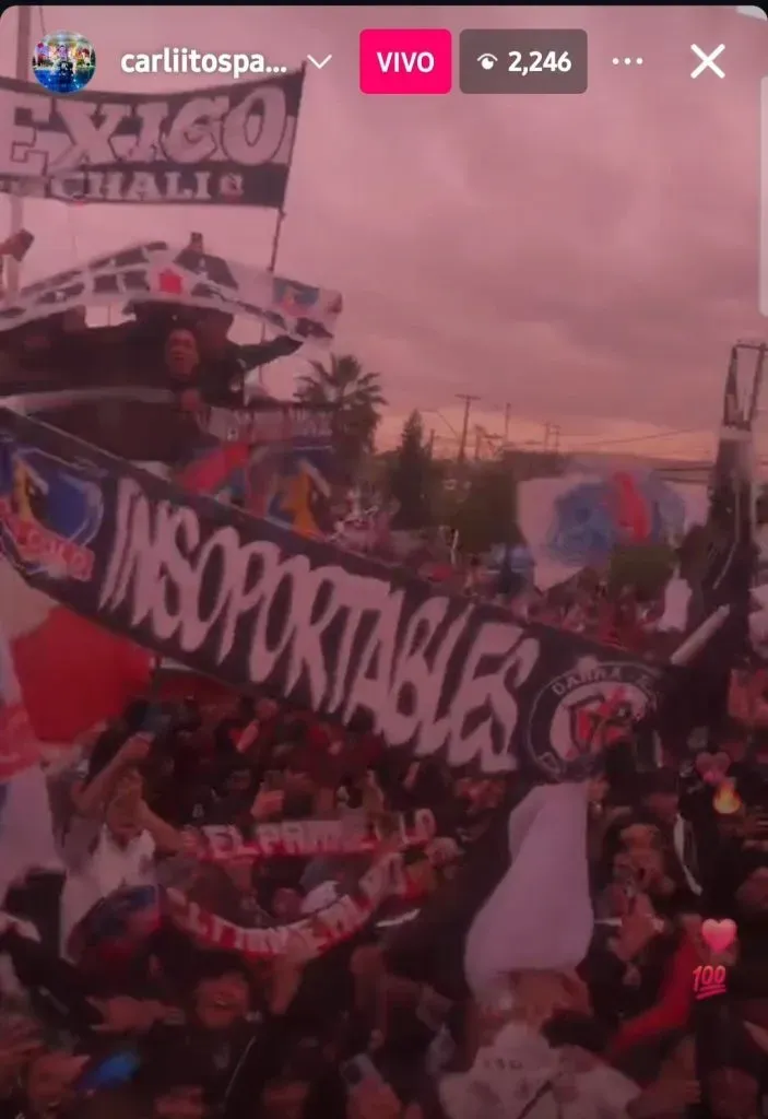 Carlos Palacios mostró la despedida de los hinchas antes del viaje a Buenos Aires, donde enfrentarán a River Plate.