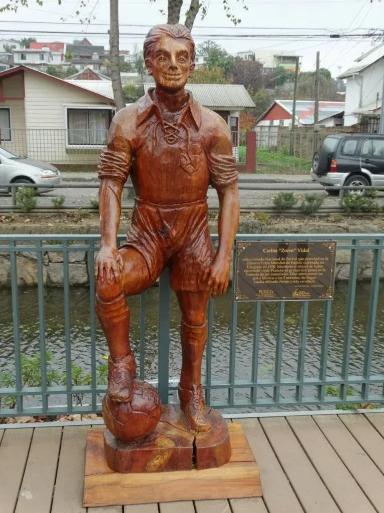 La estatua del Zorro Vidal en Penco. Crédito: Diario El Longino