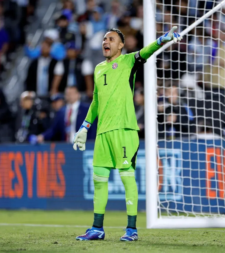 Navas prefirió el mundial de clubes y sería nuevo portero del Monterrey (Photo by Kevork Djansezian/Getty Images)