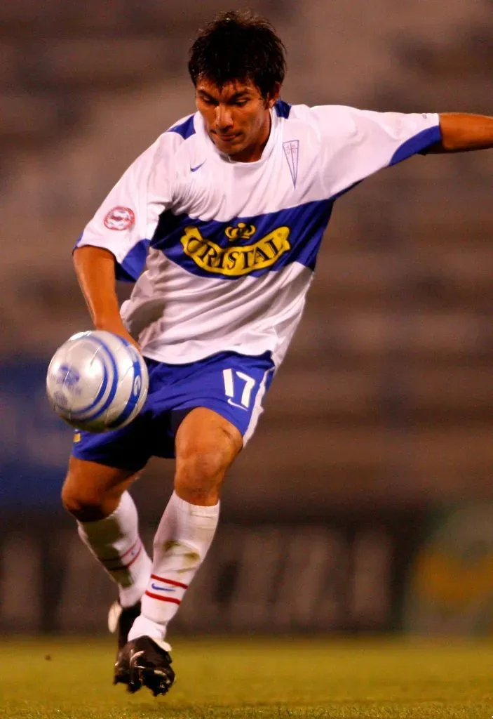 Gary Medel puede volver a Universidad Católica tras 16 años (Photosport)