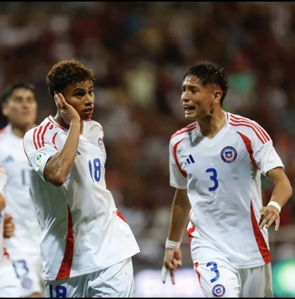 Rossel celebra uno de sus goles ante Venezuela