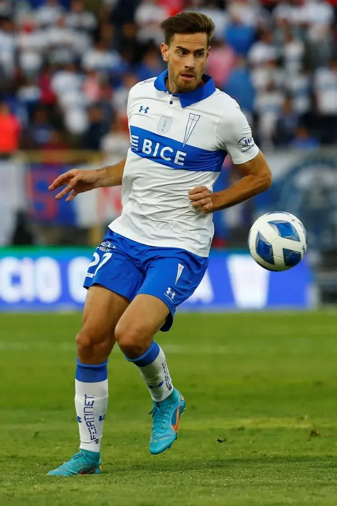 Lucas Melano apenas jugó 183 minutos en su paso por Universidad Católica (Photosport)