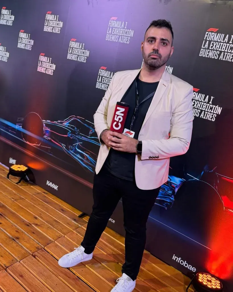 El periodista y relator, Francisco Aure, carga contra Palacios por el gesto en la previa del Superclásico. (Foto: Instagram @Francisco_Aure)
