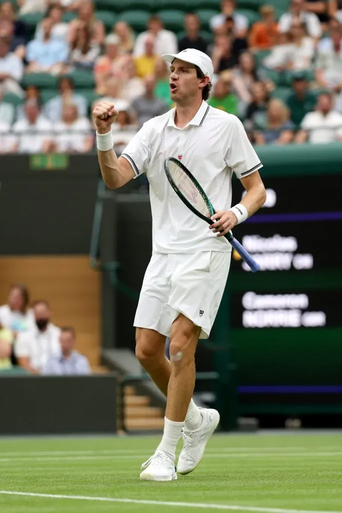 Nicolás Jarry alcanzó la cuarta ronda en su paso por Wimbledon (Getty Images)