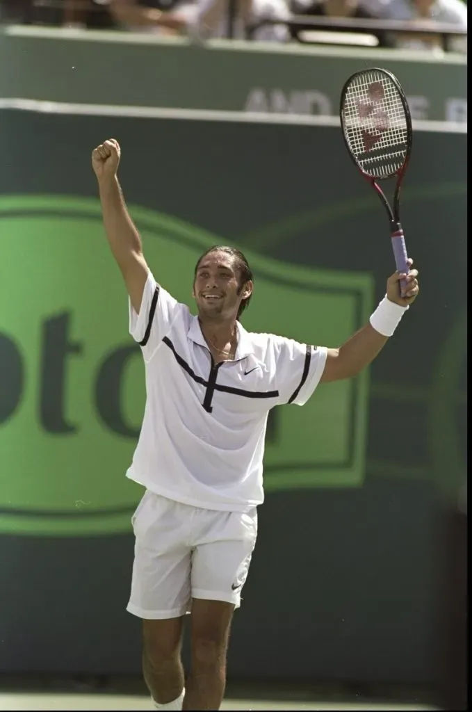 29 Mar 1998:  Marcelo Rios of Chile celebrates after winning the final of the Lipton Championships in Key Marcelo Ríos el 29 de marzo de 1998, cuando se convirtió en el número 1 del mundo (Getty Images).