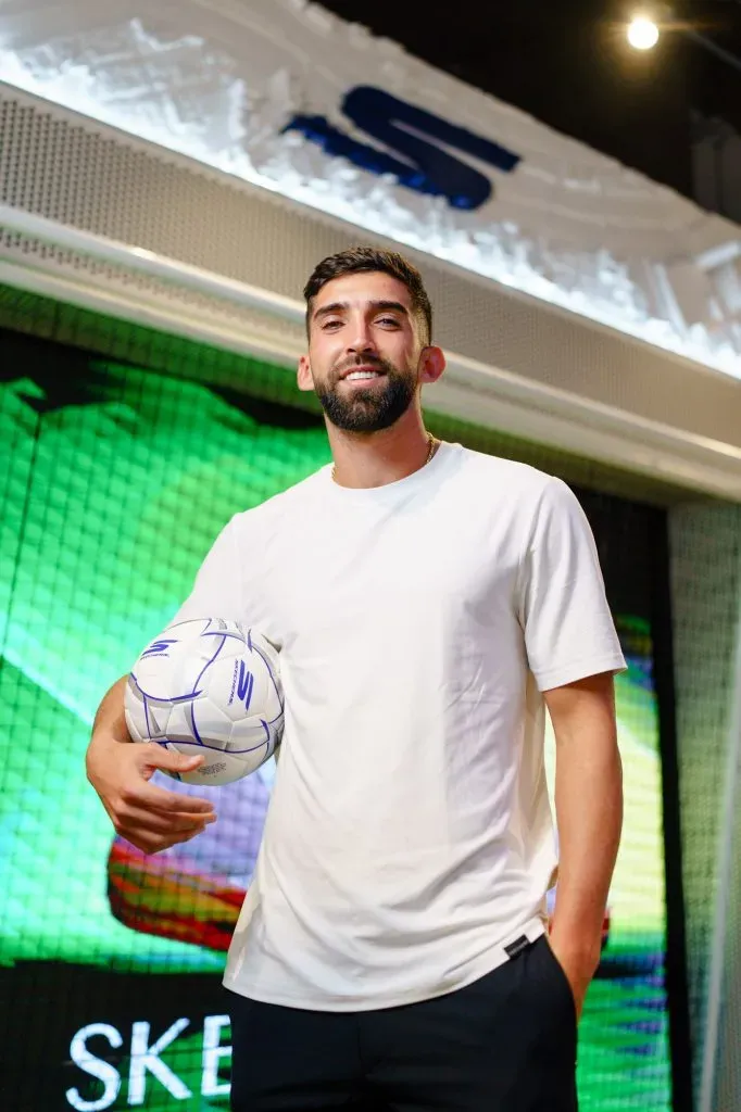 Emiliano Amor en la nueva tienda