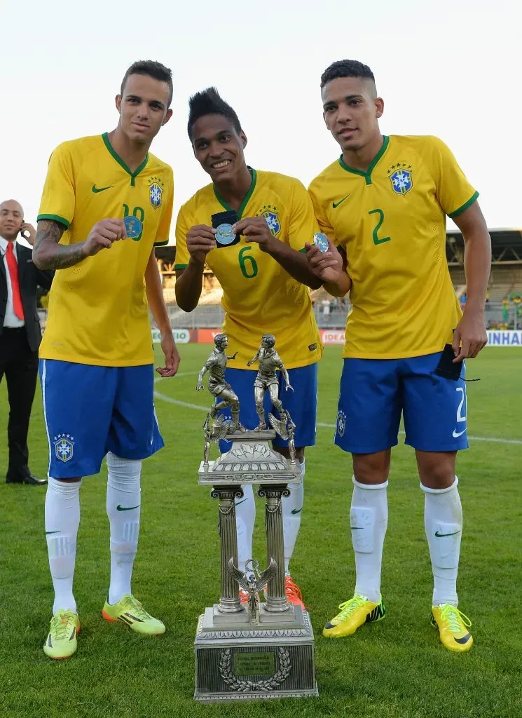 Luan no Torneio de Toulon com a Seleção Brasileira, na base. Foto: Christopher Lee/Getty Images