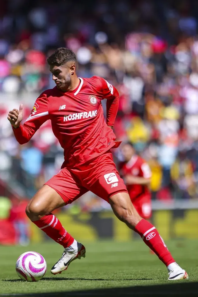 Pedro Raul em ação no Toluca. Foto: Agustin Cuevas/Getty Images