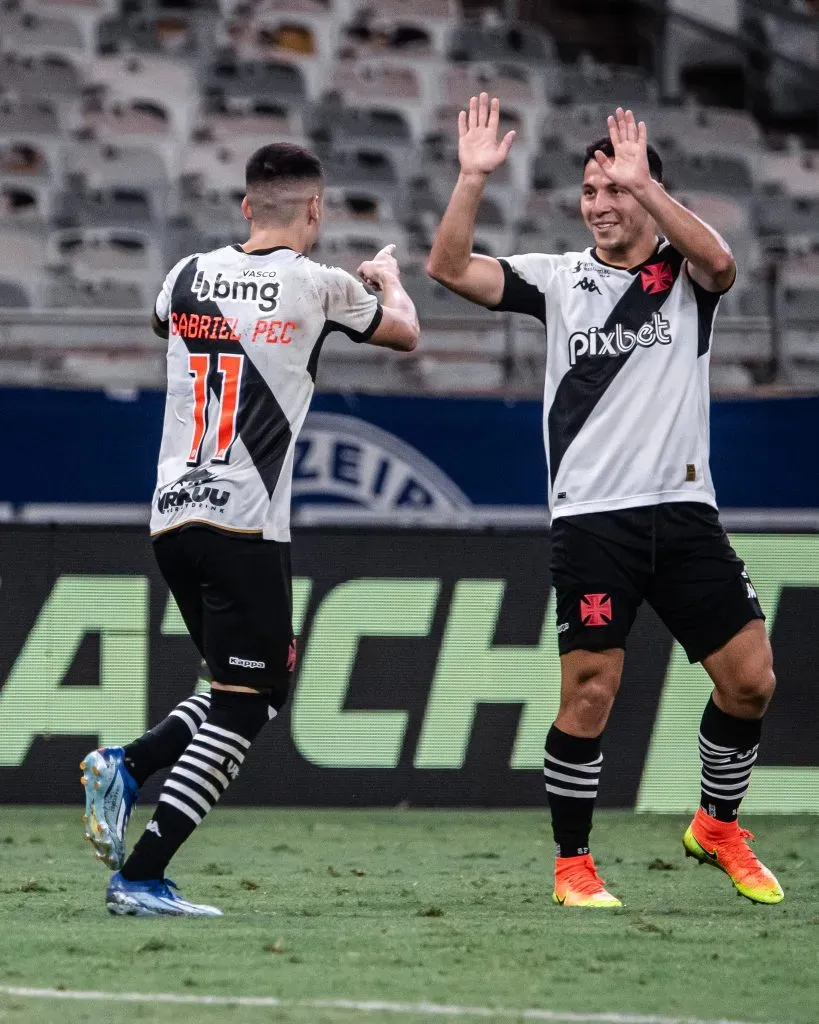 Gabriel Pec e Sebástian Ferreira | Foto: Leandro Amorim/Vasco.