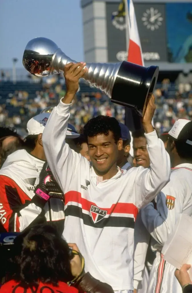 13 Dec 1992:  Muller of Sao Paulo holds the trophy aloft after the Toyota Europe versus South America Cup final against Barcelona. Sao Paulo won the match 2-1. \ Mandatory Credit: Shaun  Botterill/Allsport