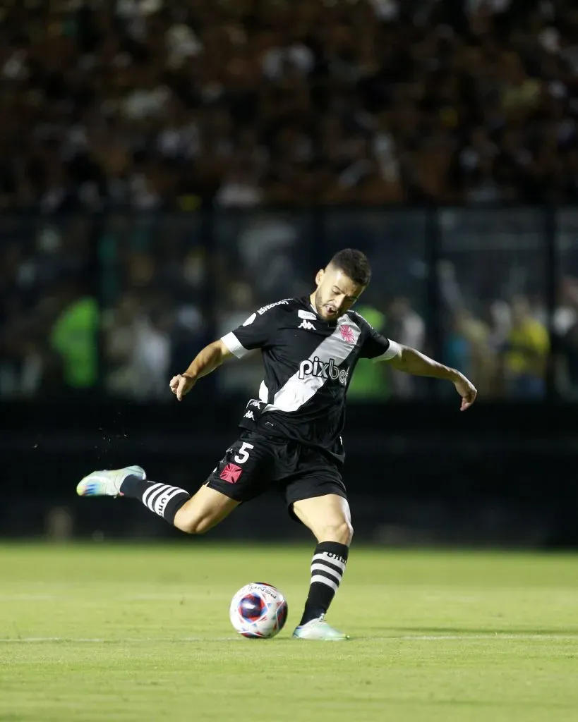 De Lucca em ação pelo Vasco | Partida entre Vasco da Gama e Resende no Estadio Sao Januário em 02 de fevereiro de 2023. Foto: Daniel RAMALHO/VASCO