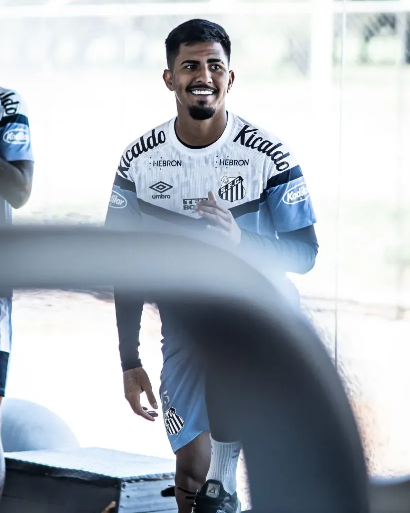 Ivonei, do Santos | Treino no CT Brasiliense (24/02/2023) – Fotos: Raul Baretta/ Santos FC.