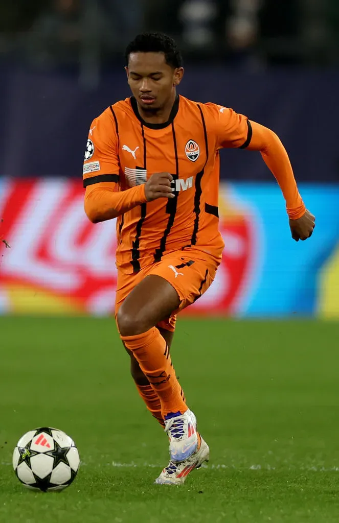 Eguinaldo, alvo do Atlético de Madrid, em campo