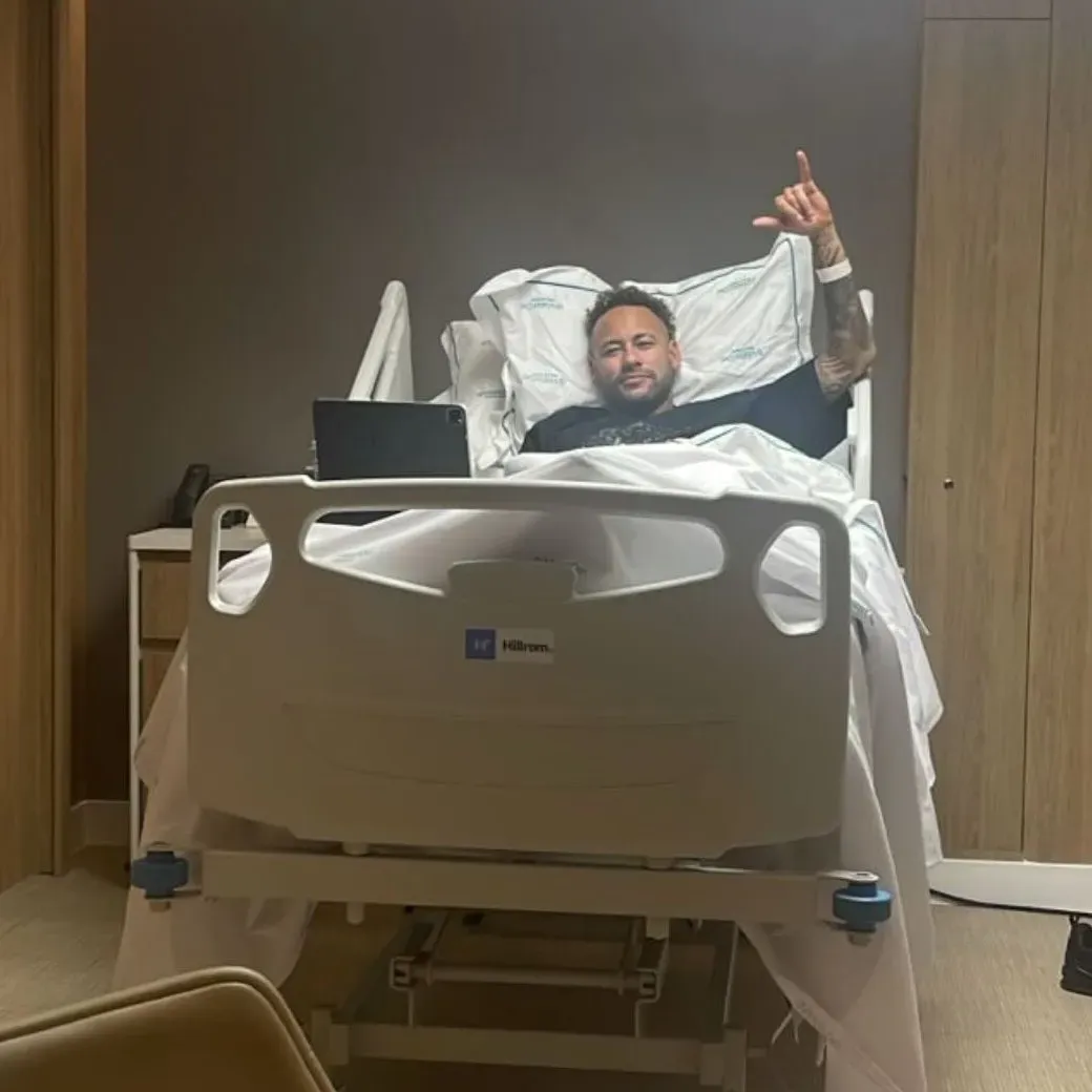 Neymar prior to his knee surgery.