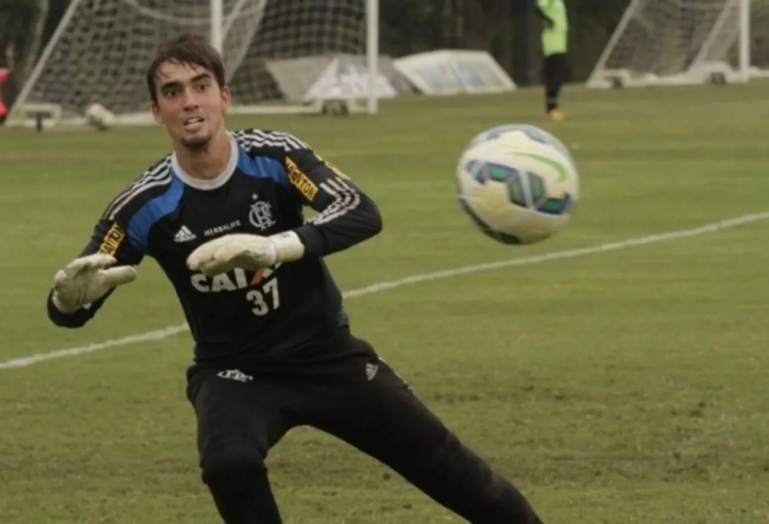 Concepción da el golpe con su nuevo golero brasileño que jugó en Flamengo