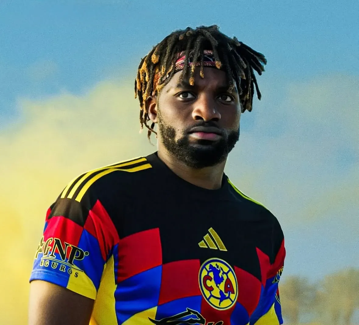 Saint-Maximin ya impactó al América.