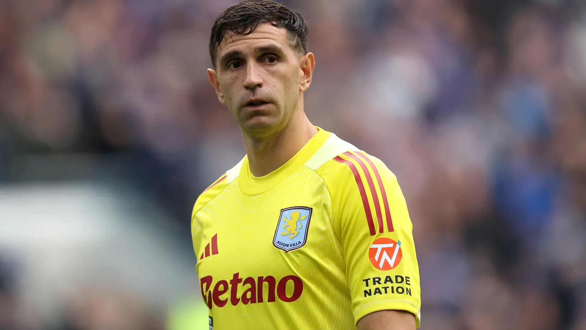 Dibu Martínez Aston Villa