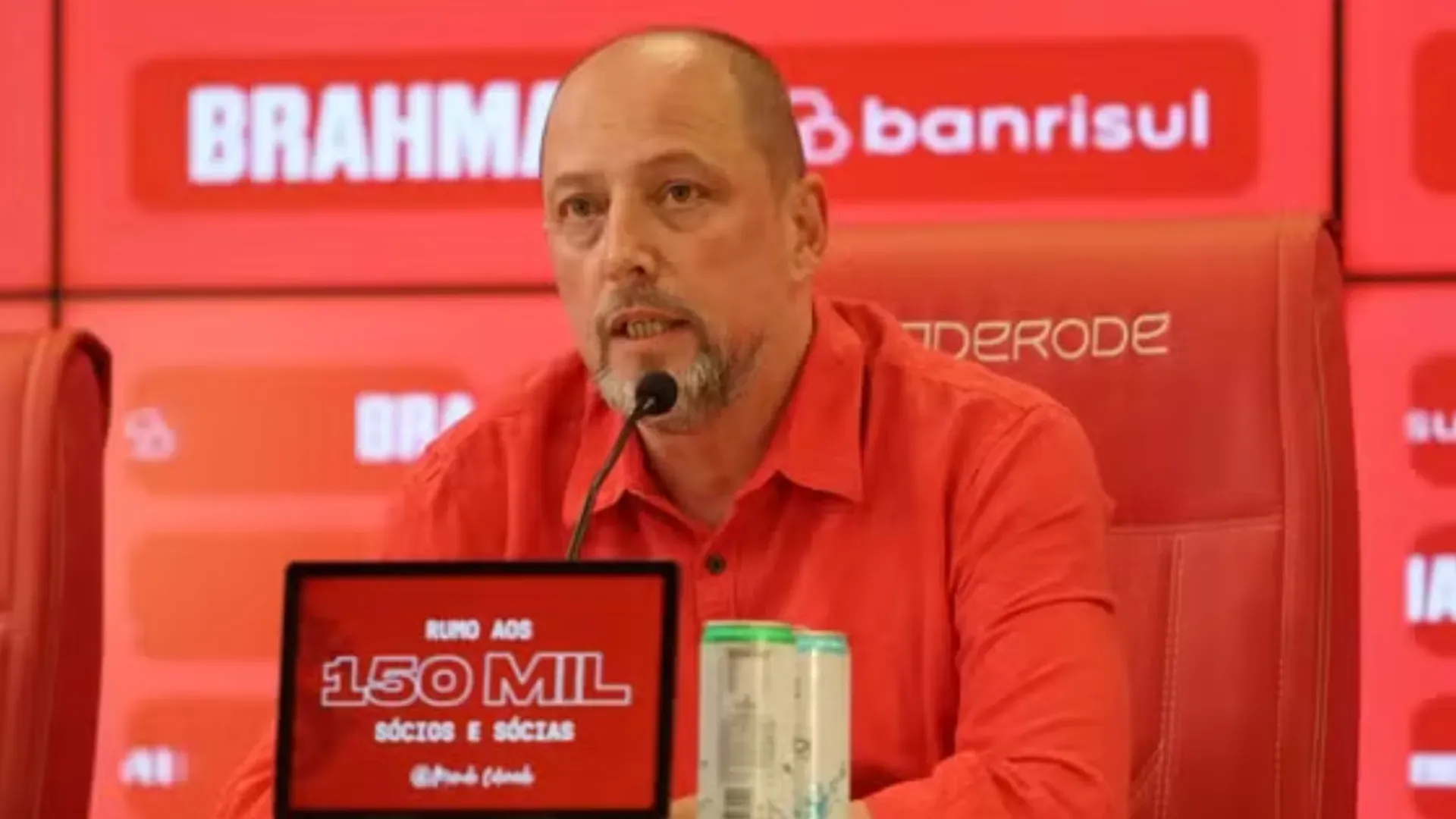 Alessandro Barcellos, presidente do Internacional em entrevista coletiva (Ricardo Duarte/Internacional)