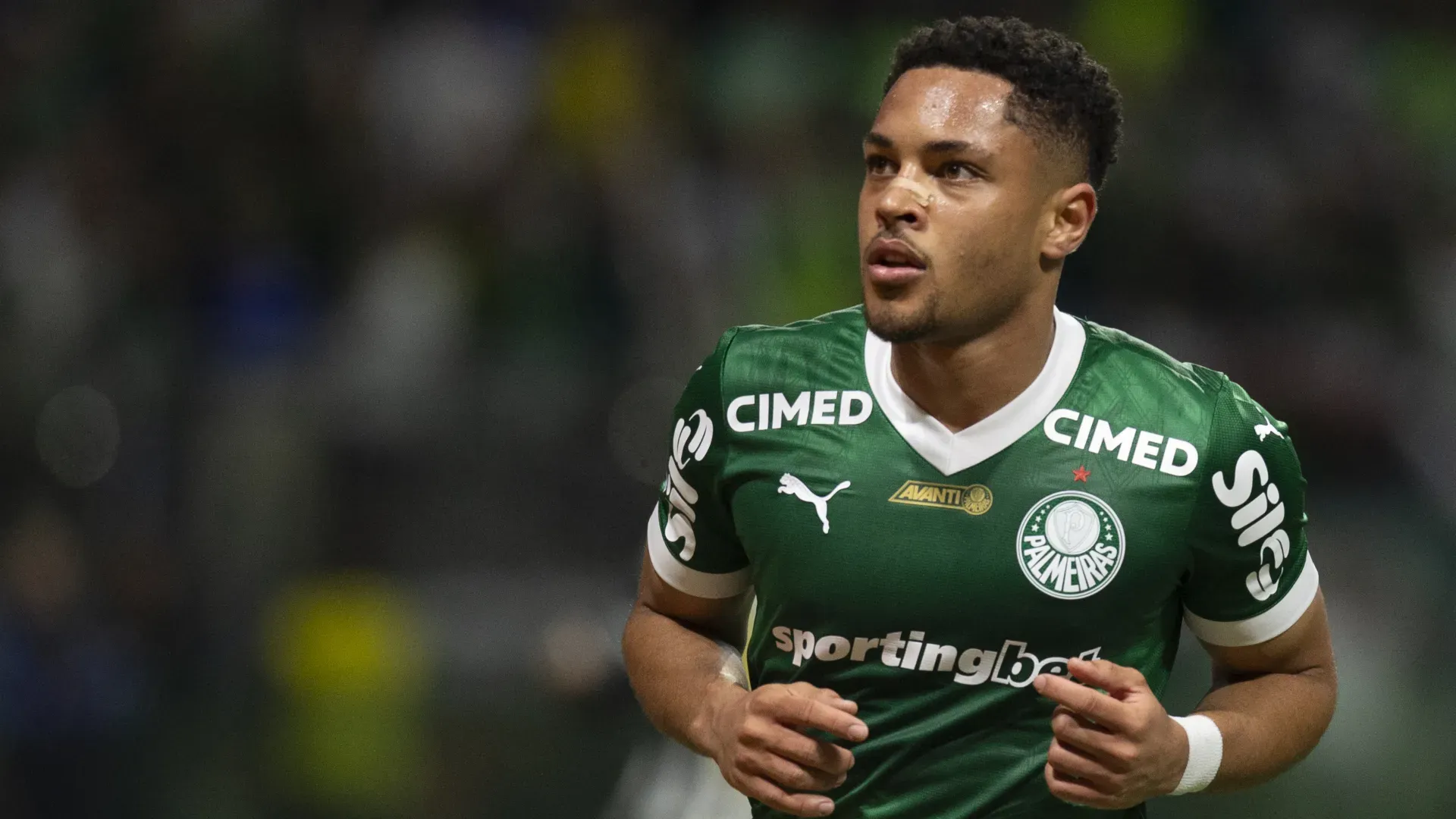 Vitor Roque é a esperança do Palmeiras para 2026 – Foto: Anderson Romão/AGIF