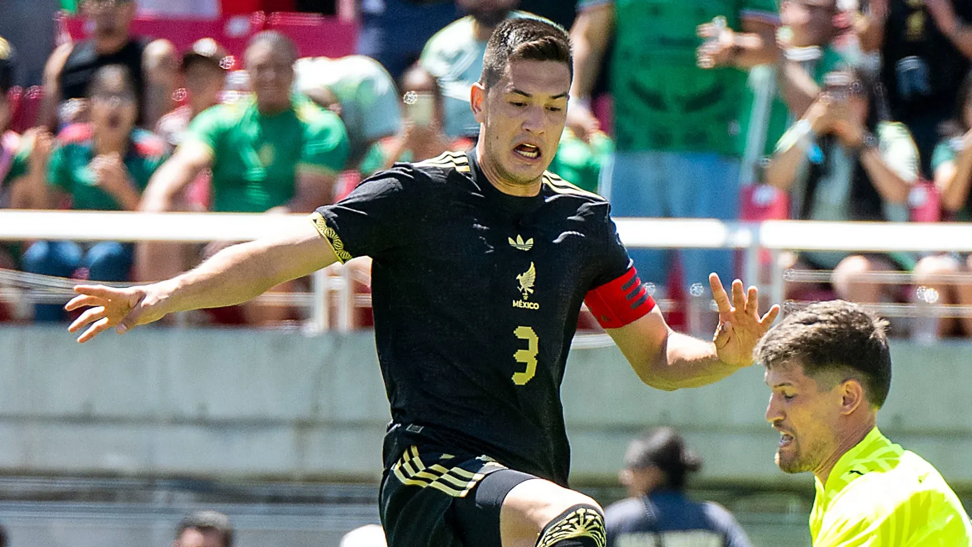 César Montes no tuvo un buen partido en el amistoso México vs. Suiza.