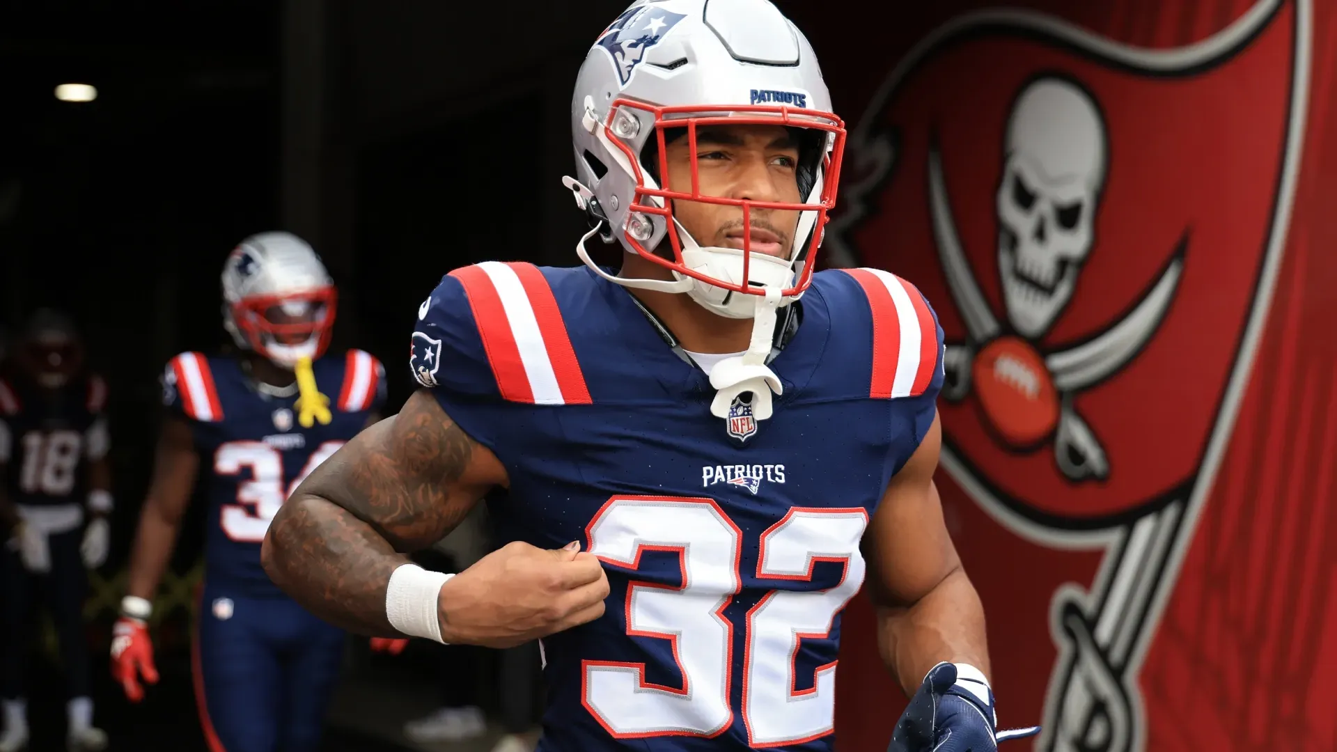 Treveyon Henderson #32 of the New England Patriots