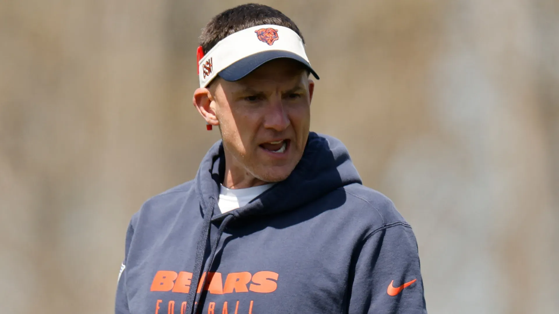 Defensive coordinator Dennis Allen of the Chicago Bears