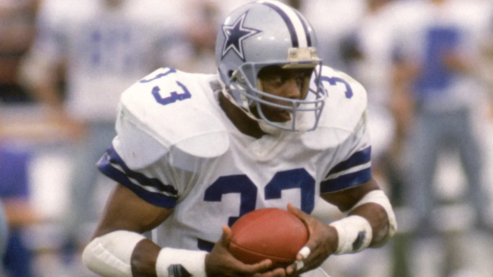 Tony Dorsett #33 of the Dallas Cowboys in 1996 (Source: George Rose/Getty Images)