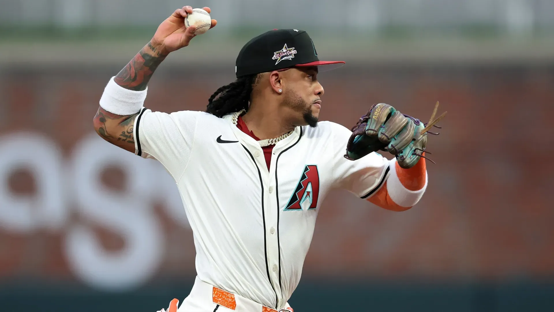 Ketel Marte #4 of the Arizona Diamondbacks throws to first base. Kevin C. Cox/Getty Images