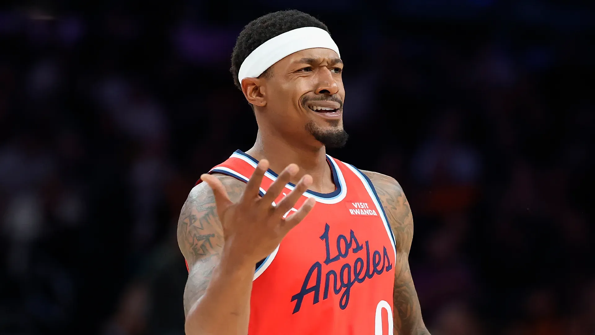 Los Angeles Clippers se quedan sin Bradley Beal para todo lo que resta de año. (GETTY IMAGES)
