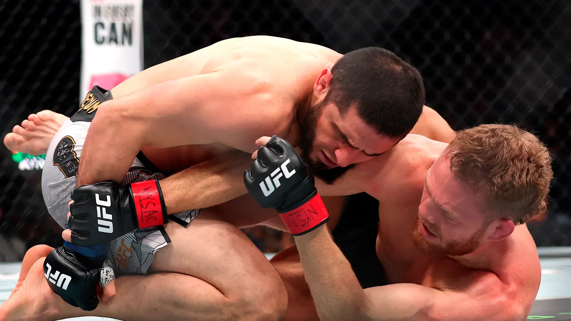 Islam Makhachev aburrió con su pelea ante Jack Della Maddalena. (GETTY IMAGES)
