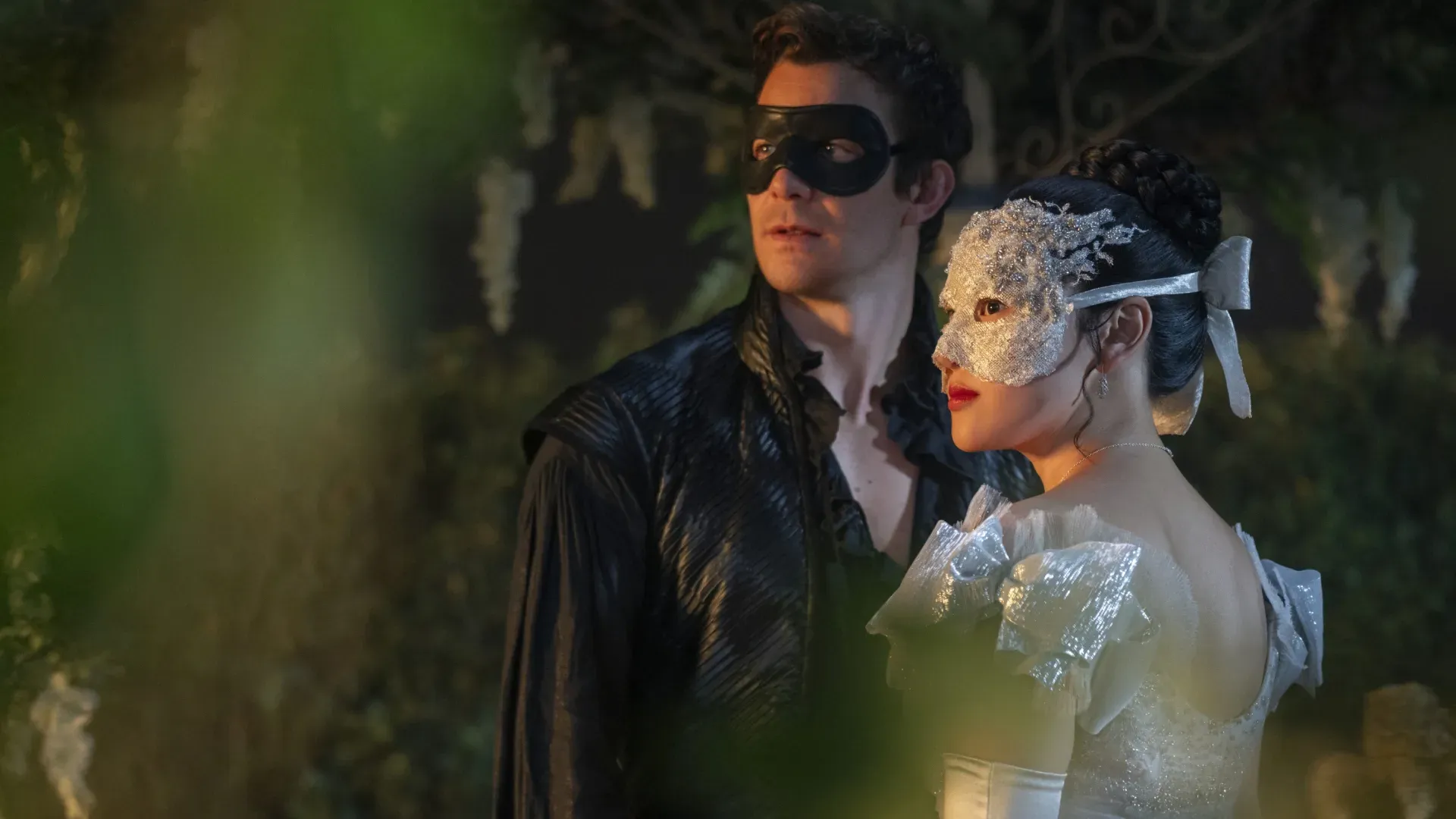 Luke Thompson and Yerin Ha in Bridgerton, Season 4. (Source: IMDb)