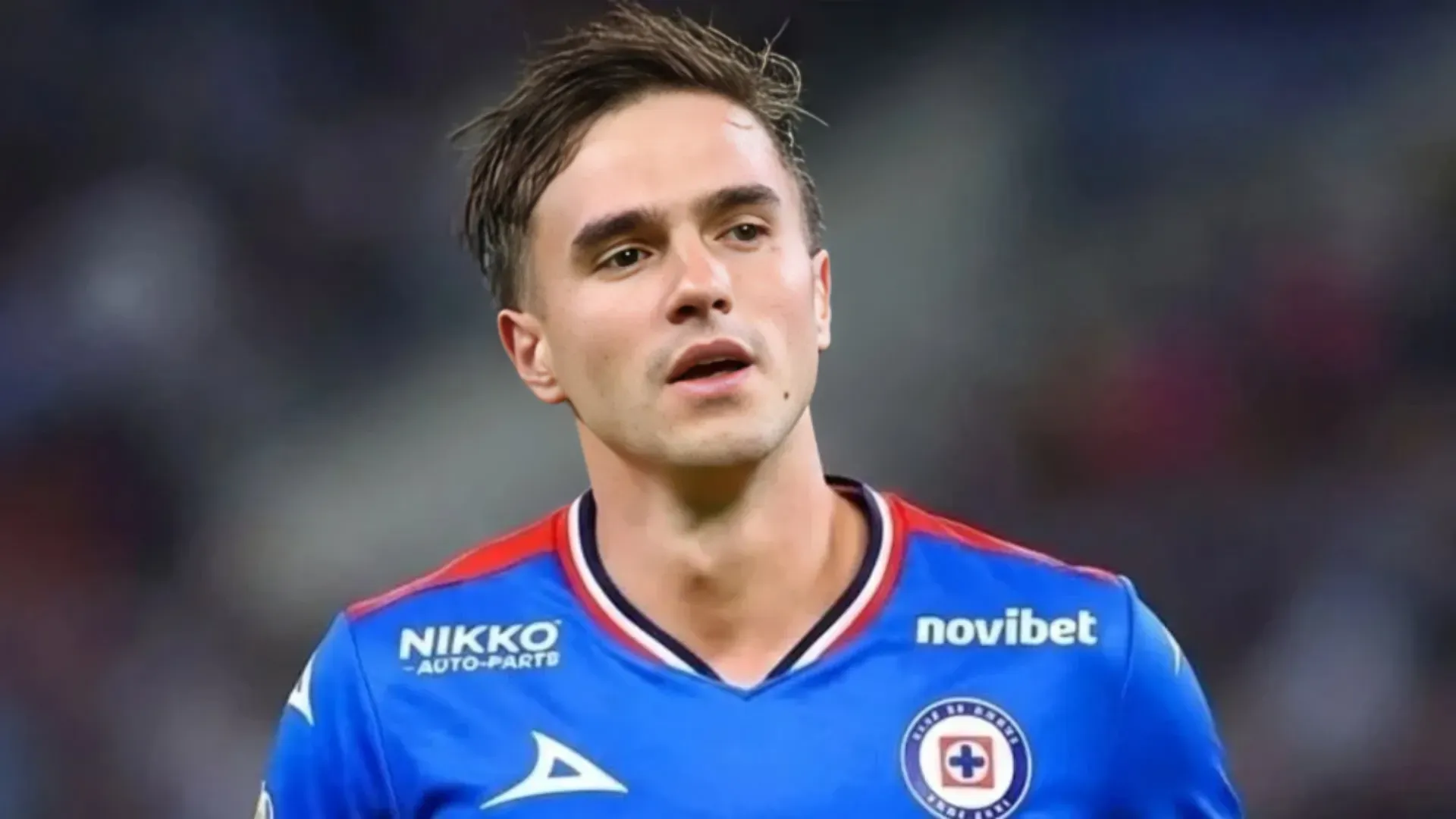 El volante se acerca cada vez más al cementero.