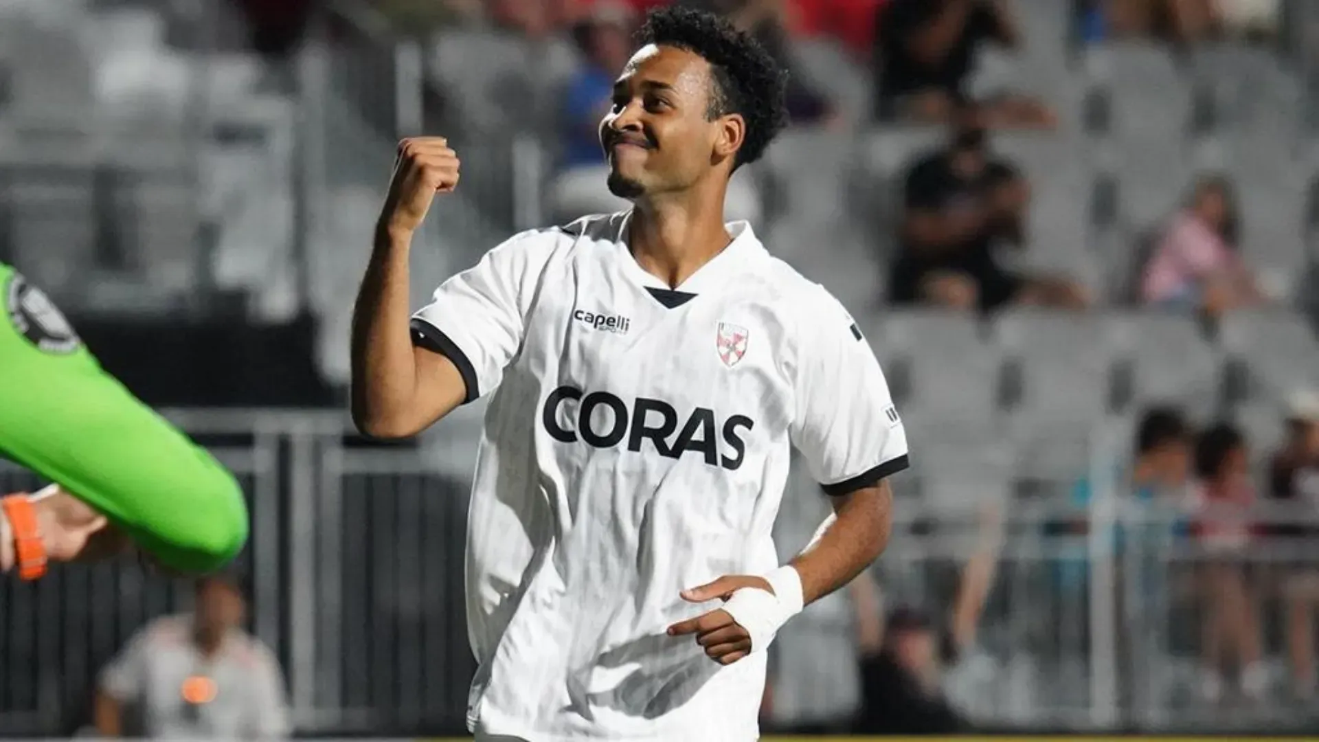 Arquímides Ordóñez acumula 4 goles en 12 partidos desde que llegó a su nuevo club, en agosto. (Foto: Patrick Garber / Loudoun United FC)