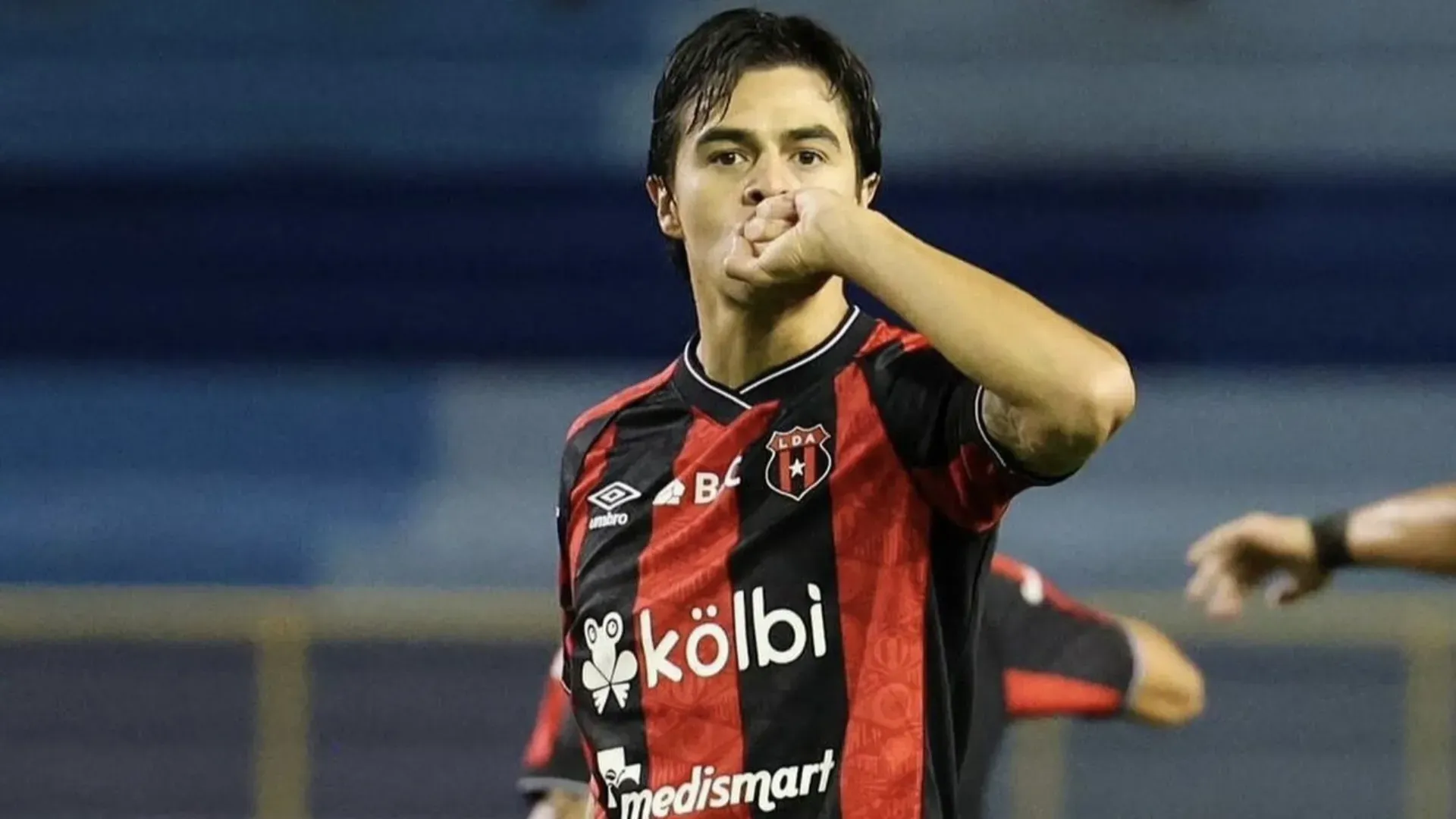 Diego Campos podría seguir su carrera en Asia.