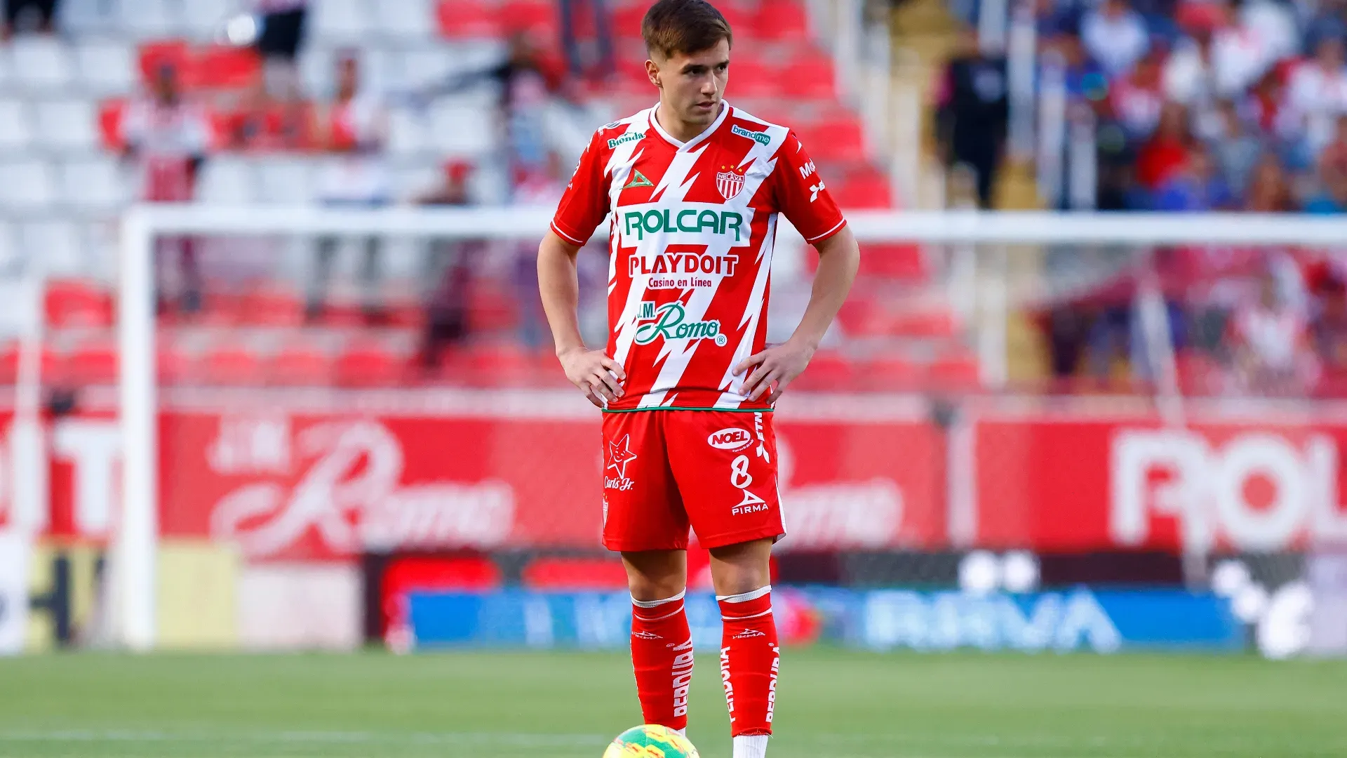 11 goles y 10 asistencias en 58 PJ para Palavecino en Necaxa.
