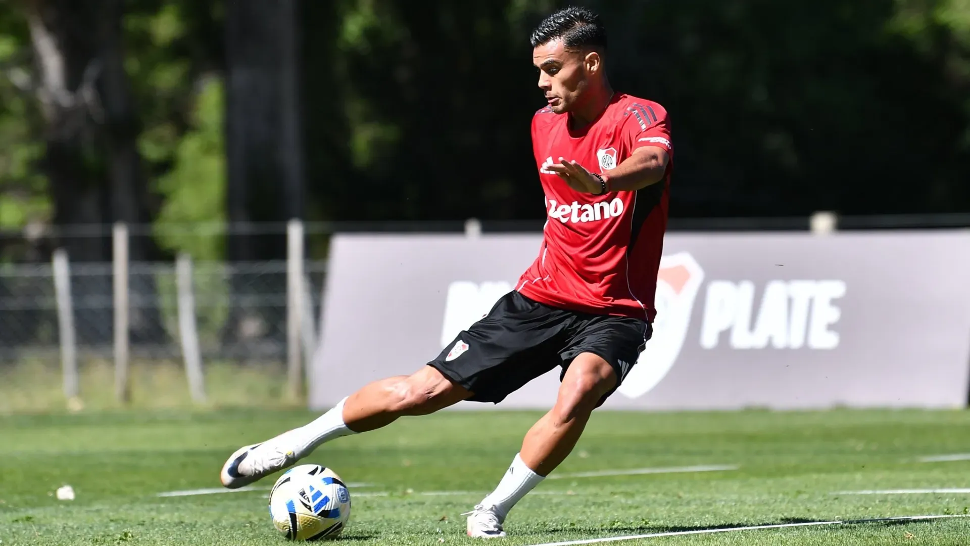 Fausto Vera, el 15 de River.