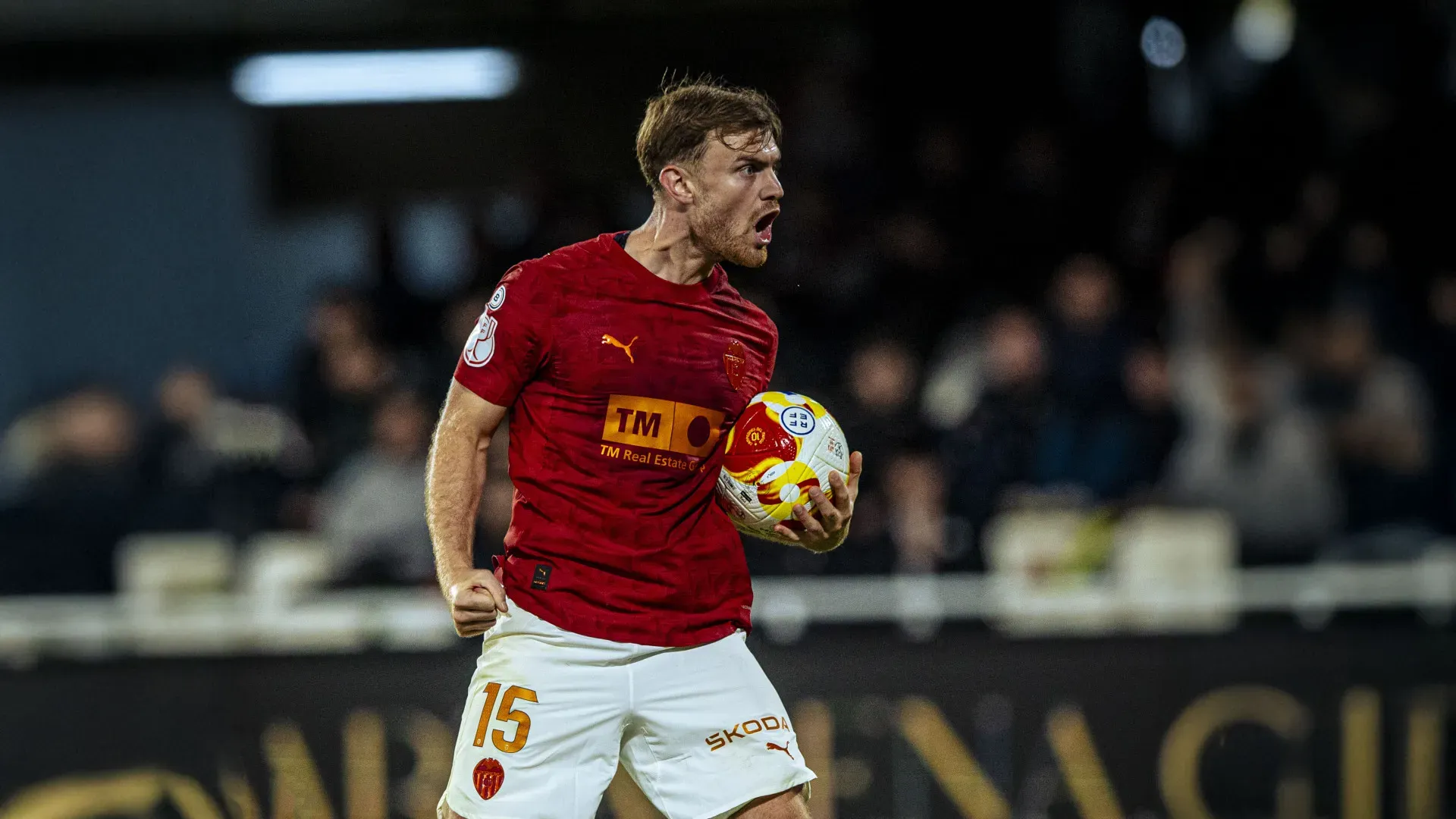 Beltrán, hoy en Valencia, dijo que pensaría la posibilidad de volver a River si lo llaman.