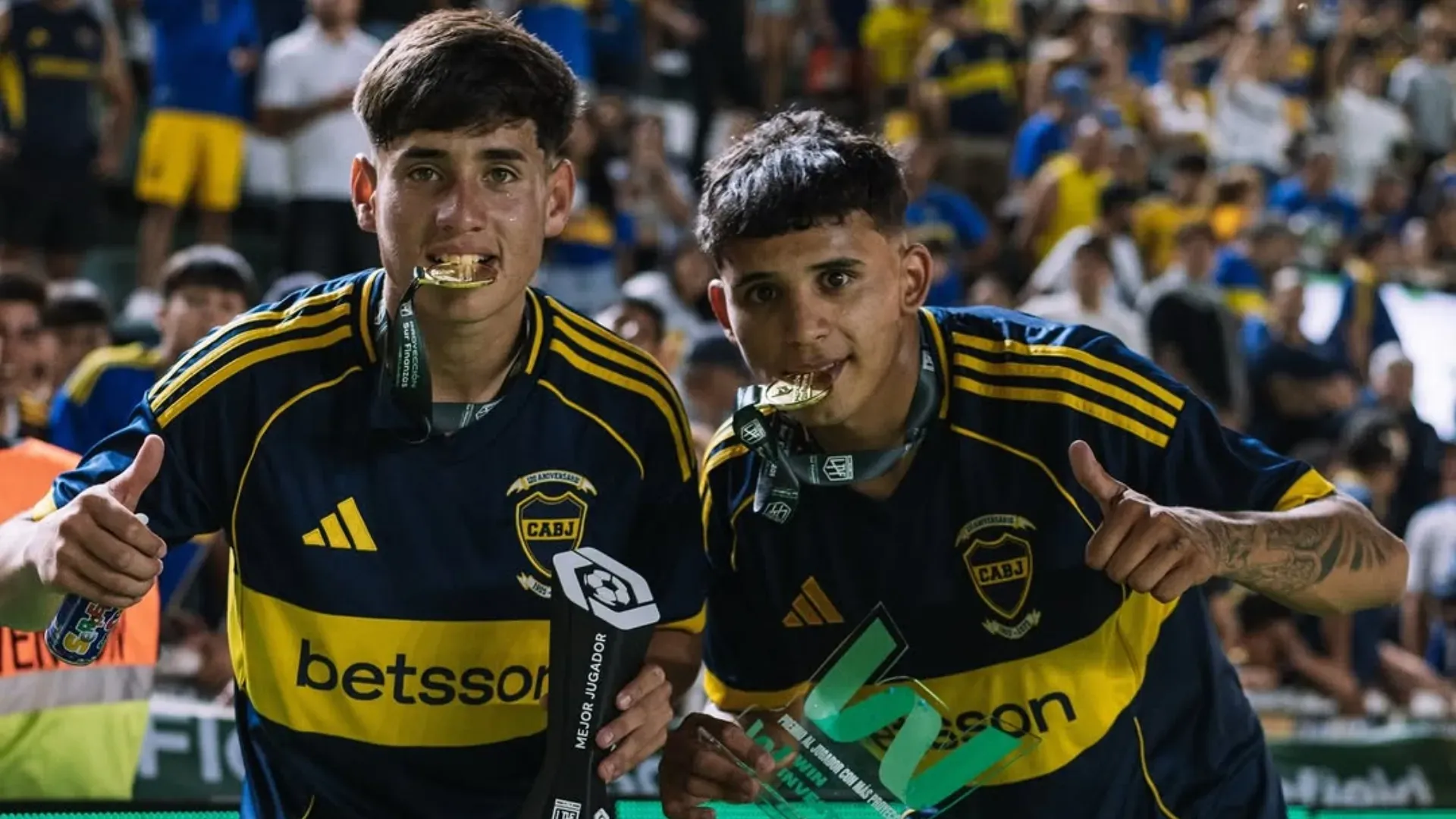 Tomás Aranda y Leonel Flores entrenarán con Primera en la pretemporada. (Instagram)