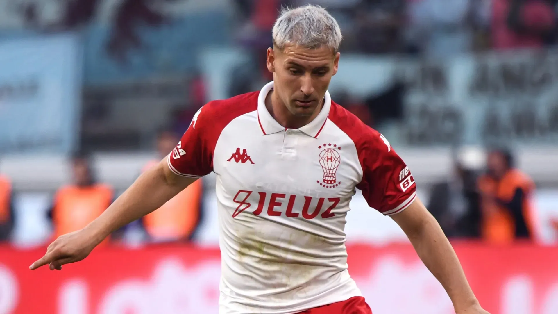 Matko Miljevic playing for Huracan.