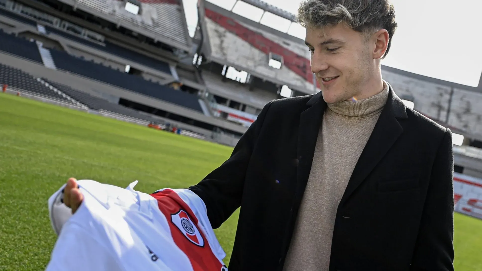 Twitter: @RiverPlate