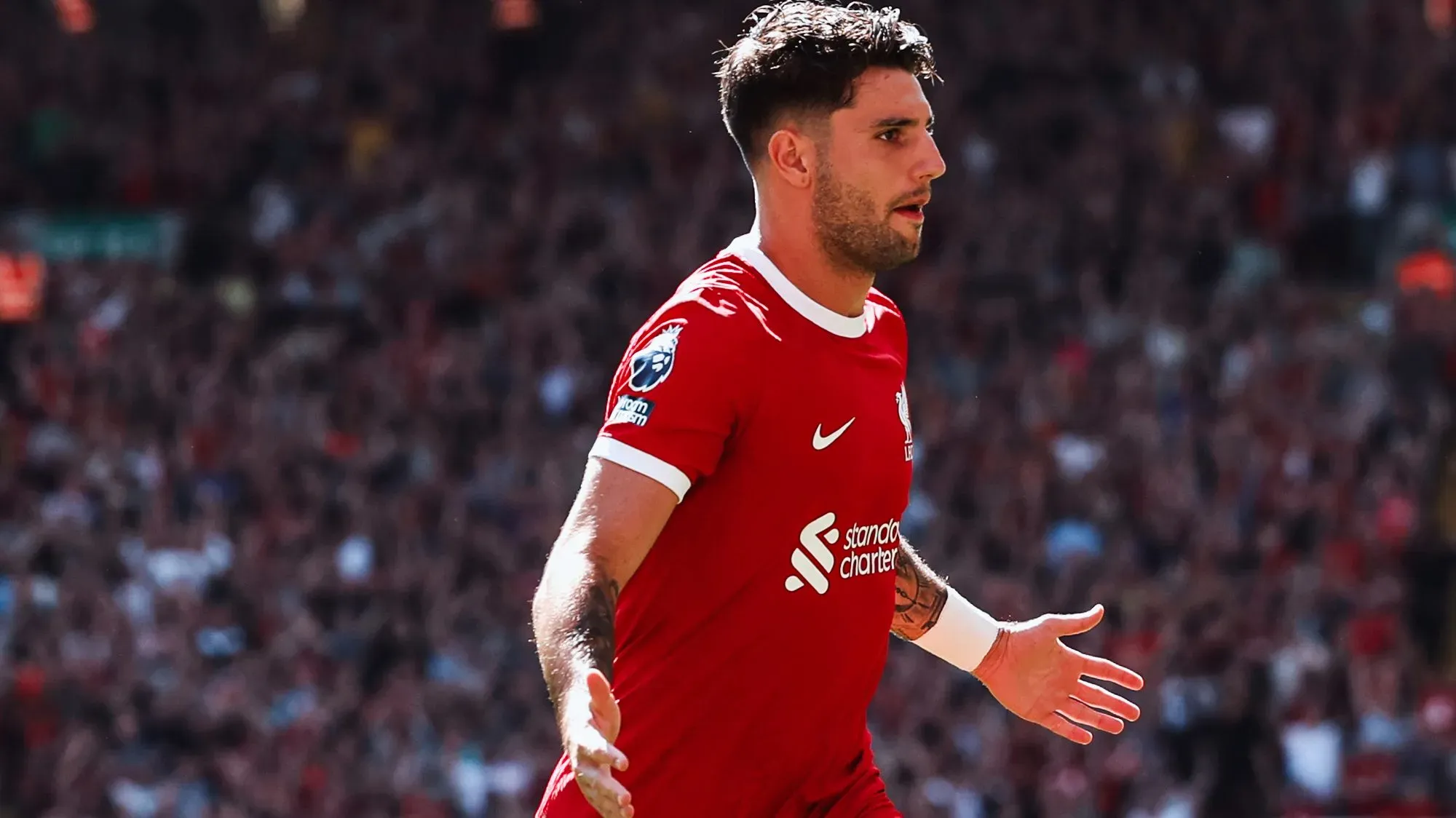 Dominik Szoboszlai fue el autor del primer gol del Liverpool vs. Aston Villa. @LFC