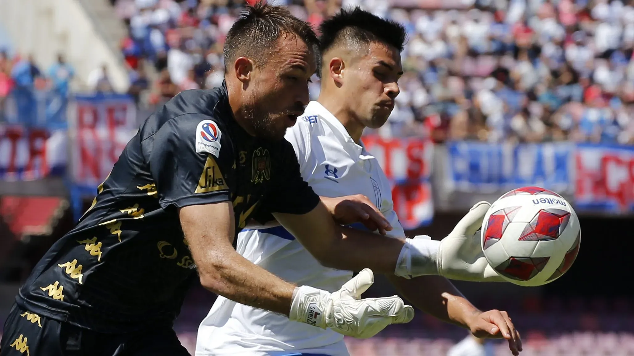 Pérez en su préstamo en Unión Española enfrentando a su equipo, Universidad Católica (Photosport)